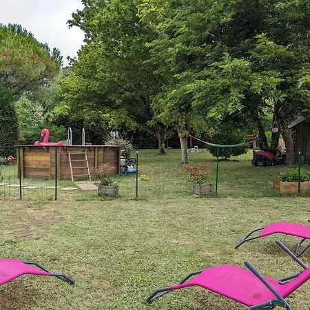 Charmante Maison A Avec Piscine Partagee *