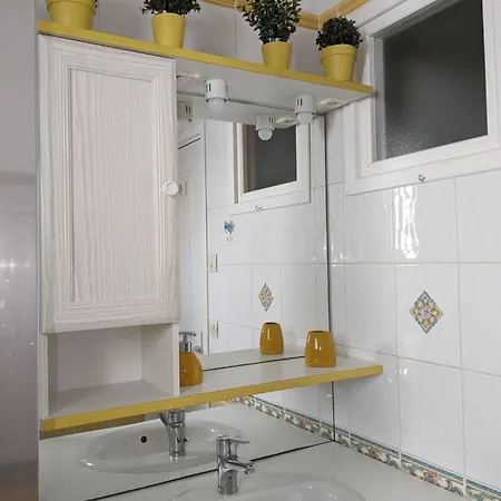 Charmante Maison A Avec Piscine Partagee Feriehus Meschers-sur-Gironde