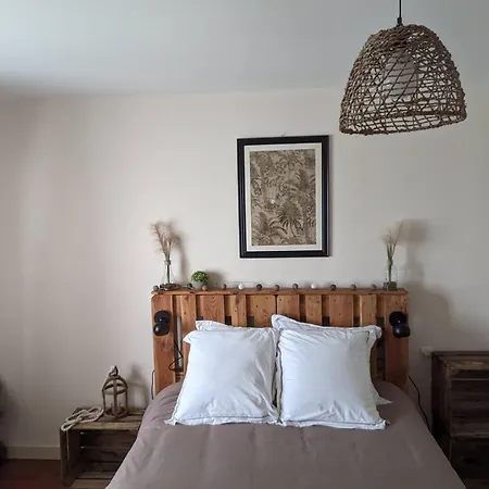 Charmante Maison A Avec Piscine Partagee Semesterbostad