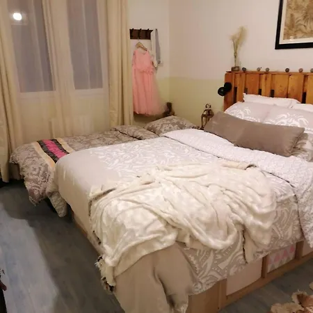 Charmante Maison A Avec Piscine Partagee Semesterbostad *