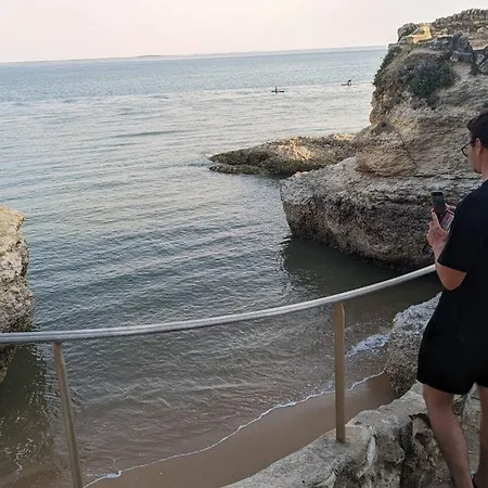 Charmante Maison A Avec Piscine Partagee